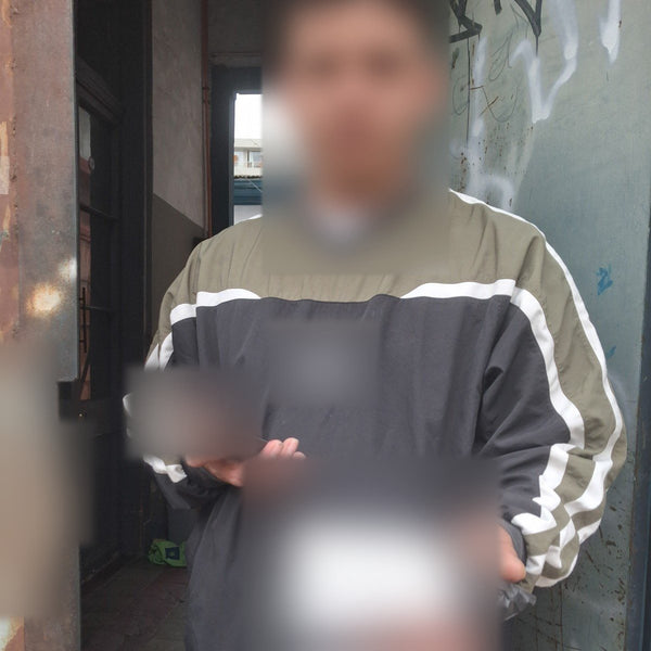 Clienta recibe su pedido LIVOR en la entrada de su casa
