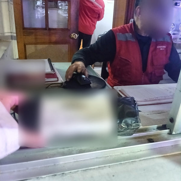 Pedido LIVOR entregado en la conserjeria de un edificio